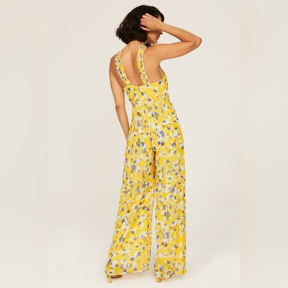 IEENA FOR MAC DUGGAL
Yellow Crossed Halter Tie Waist Jumpsuit (D7) - Picture 10 of 14